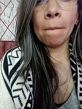 Chriss girl of imaginatio online show from 11/09/25, 10:25