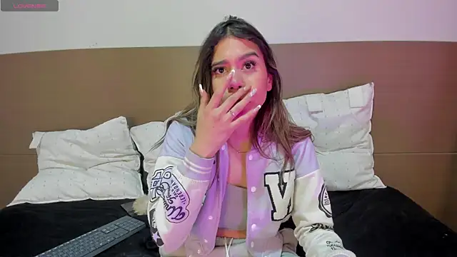 Rachell criss online show from 04/09/26, 03:52