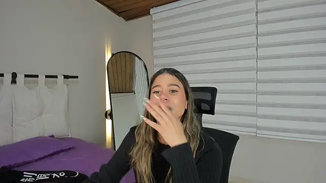 Rachell criss online show from 12/03/25, 03:51