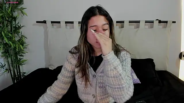 Rachell criss online show from 03/17/26, 04:15