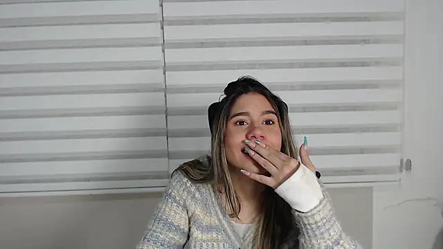 Rachell criss online show from 11/25/25, 03:51