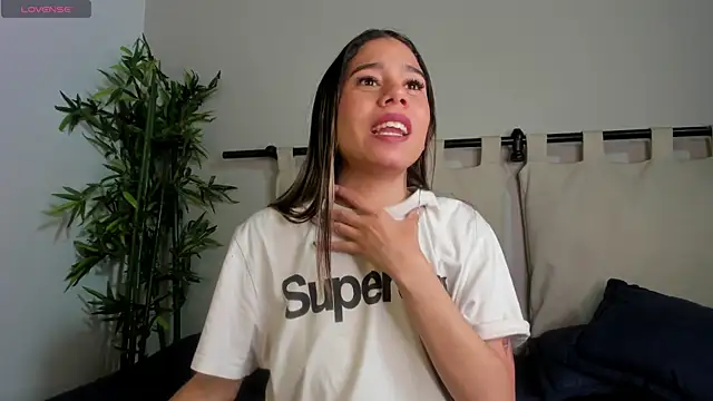 Rachell criss online show from 04/28/26, 04:06