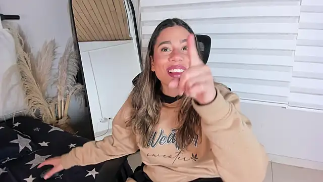 Rachell criss online show from 11/05/25, 03:53