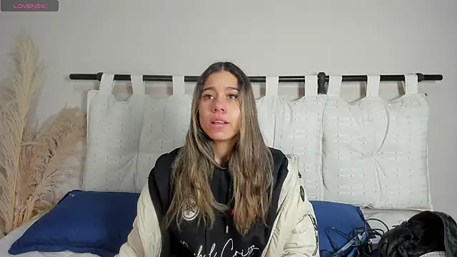 Snapshot of Rachell_criss chatting on 01/06/26, 03:43 Rachell criss online show from 01/06/26, 03:43