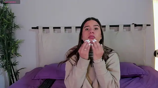 Snapshot of Rachell_criss chatting on 02/19/26, 04:31 Rachell criss online show from 02/19/26, 04:31