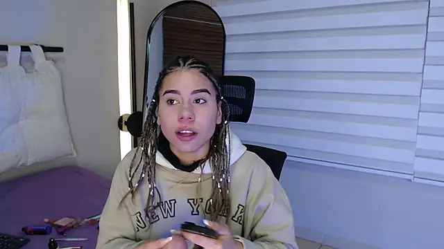 Rachell criss online show from 10/08/25, 06:48