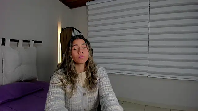 Rachell criss online show from 12/05/25, 03:49