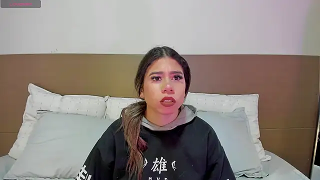 Rachell criss online show from 04/14/26, 03:55