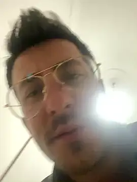 emredenizz07 online show from 10/09/25, 09:48