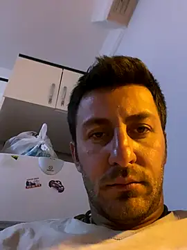 emredenizz07 online show from 10/07/25, 05:03