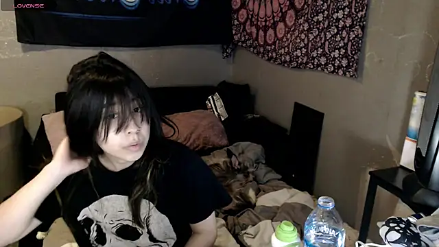 London Ray online show from 10/31/25, 07:27