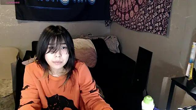 London Ray online show from 10/26/25, 06:25