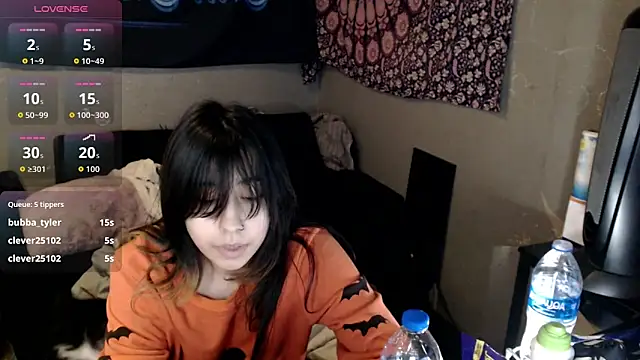 London Ray online show from 10/27/25, 06:03