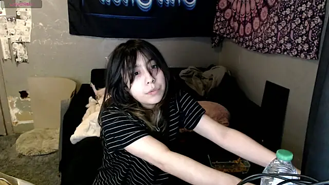 London Ray online show from 10/15/25, 08:44