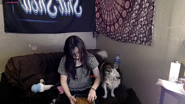 London Ray online show from 04/12/26, 07:39