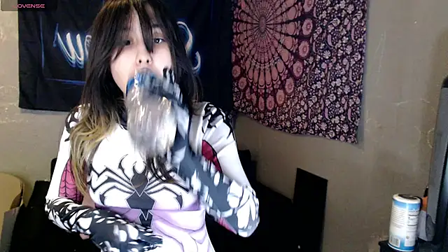 London Ray online show from 11/01/25, 09:47