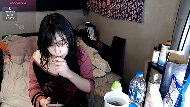 London Ray online show from 12/01/25, 02:34