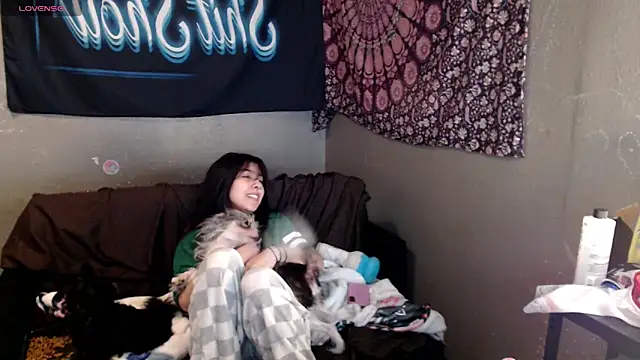 London Ray online show from 04/10/26, 11:01