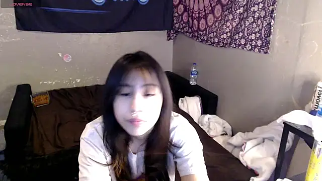 London Ray online show from 03/12/26, 06:23