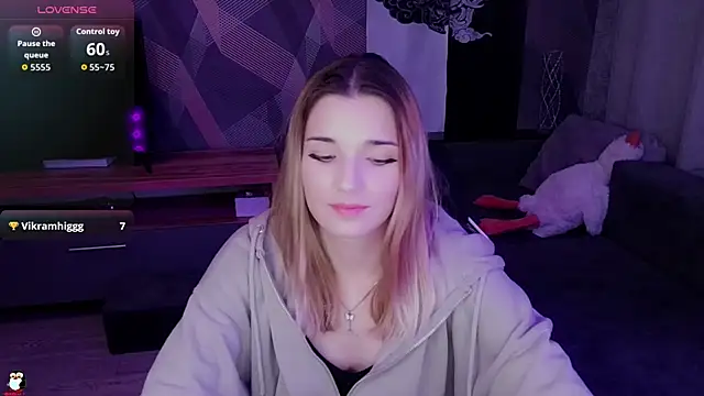 Sandy Belle online show from 11/07/25, 07:51