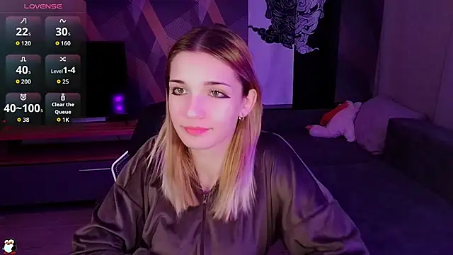 Sandy Belle online show from 09/17/25, 06:32