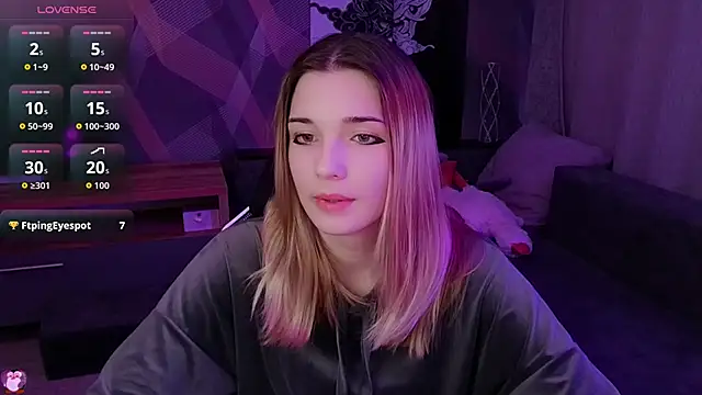 Sandy Belle online show from 11/19/25, 08:42