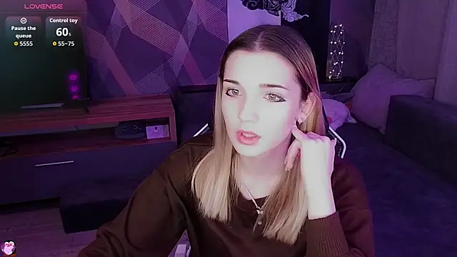 Sandy Belle online show from 12/04/25, 07:57