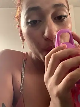 Snapshot of Tammys4 chatting on 02/18/26, 07:21 Tammys4 online show from 02/18/26, 07:21