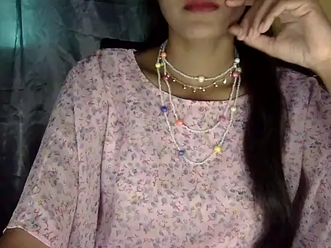 zara Khan0 online show from 11/23/25, 04:33