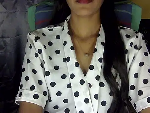 zara Khan0 online show from 10/22/25, 03:55