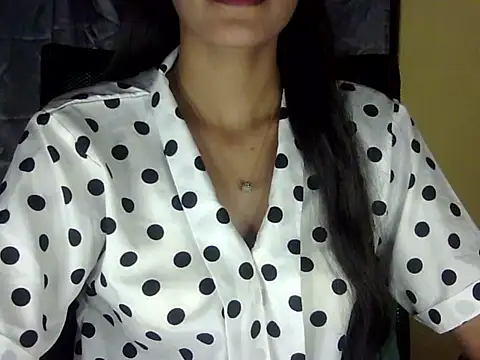 zara Khan0 online show from 11/09/25, 02:43