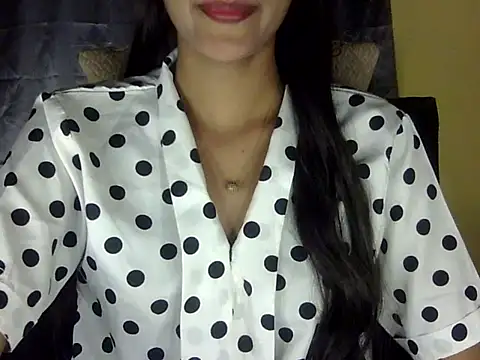 zara Khan0 online show from 10/12/25, 02:18