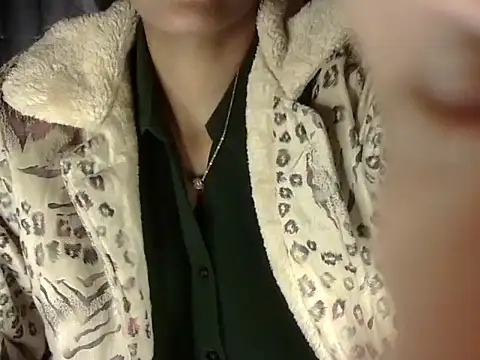 zara Khan0 online show from 11/18/25, 05:38