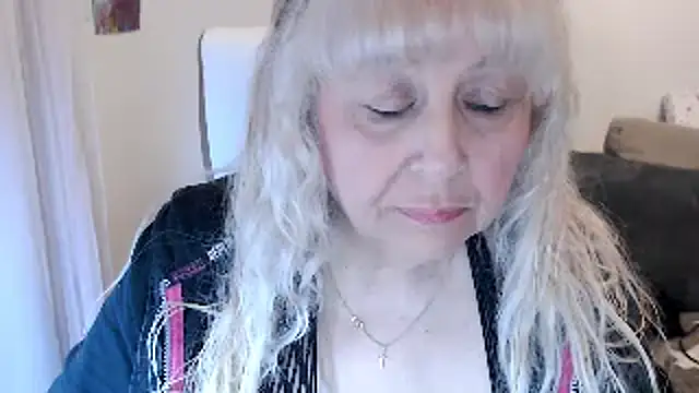 SusiLifeXXX online show from 10/27/25, 08:54