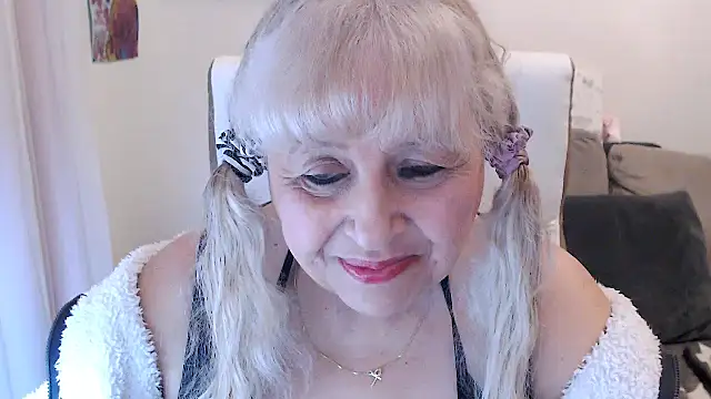 SusiLifeXXX online show from 10/21/25, 06:29