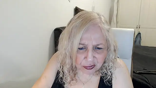 SusiLifeXXX online show from 05/27/26, 07:54