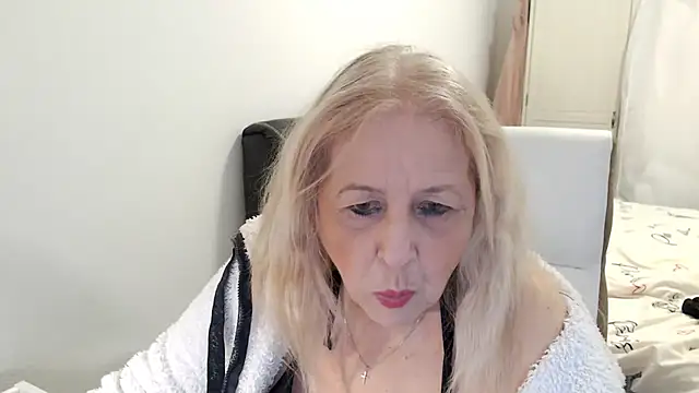SusiLifeXXX online show from 05/17/26, 08:20