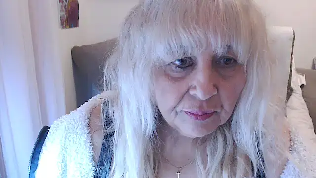 SusiLifeXXX online show from 11/18/25, 08:45