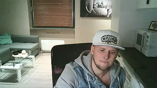 Dartanjanas13 online show from 10/25/25, 09:48