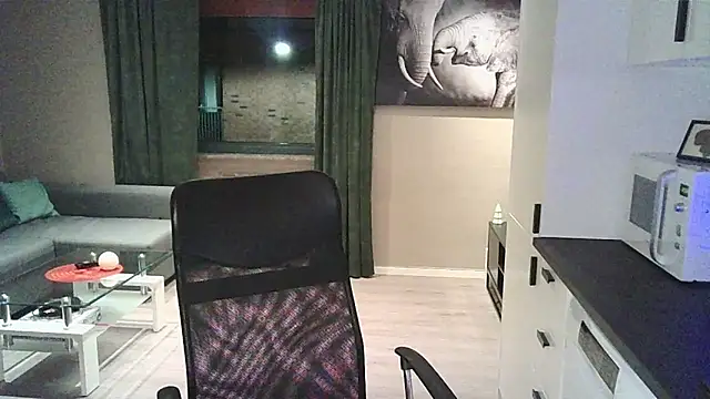 Dartanjanas13 online show from 02/05/26, 07:43