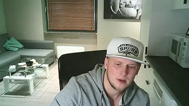 Dartanjanas13 online show from 11/04/25, 05:17