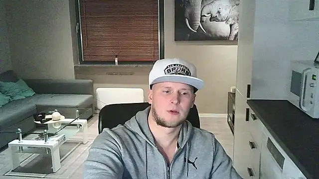 Dartanjanas13 online show from 10/10/25, 04:52