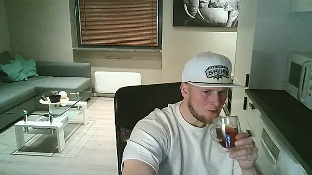 Dartanjanas13 online show from 10/24/25, 09:47