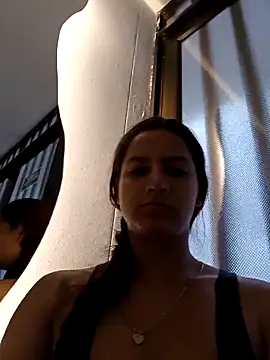 Snapshot of JackAndRosse_ chatting on 04/16/26, 12:28 JackAndRosse online show from 04/16/26, 12:28