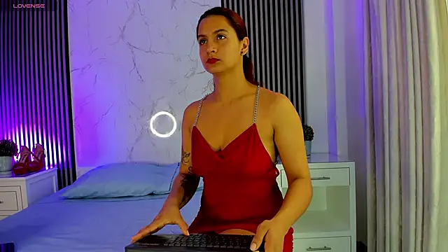 Snapshot of JackAndRosse_ chatting on 10/29/25, 01:21 JackAndRosse online show from 10/29/25, 01:21