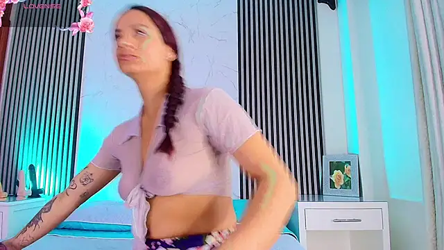 Snapshot of JackAndRosse_ chatting on 10/20/25, 01:00 JackAndRosse online show from 10/20/25, 01:00