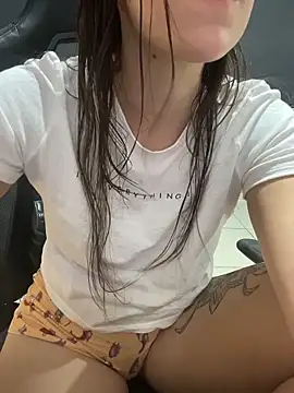 novinhacasada22 online show from 03/25/26, 10:30