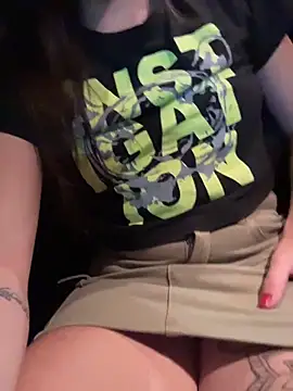 novinhacasada22 online show from 01/18/26, 03:43