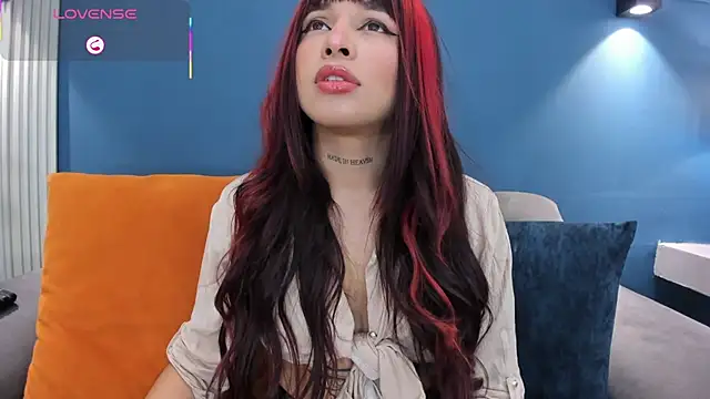 MartinaBlakees online show from 11/18/25, 01:47