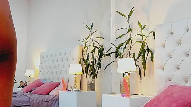 Snapshot of ScarlettGonzalez_ chatting on 10/01/25, 04:44 ScarlettGonzalez online show from 10/01/25, 04:44